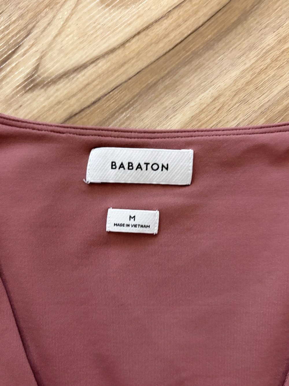 Aritzia/Babaton Deep V-Neck Long Sleeve Top in Dusty Rose - Picture 2 of 2